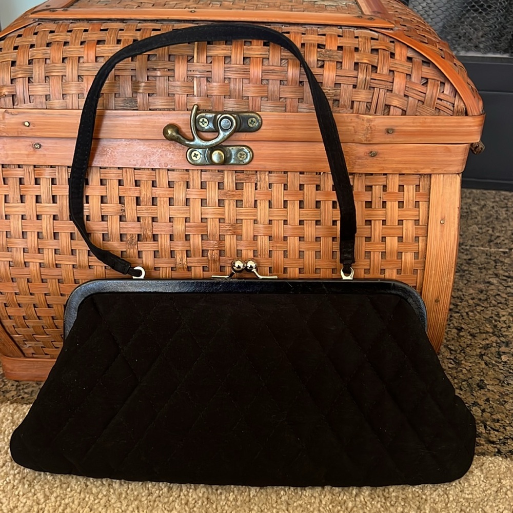 Vera Bradley Veronique Limited Edition Black Kiss Lock Clutch - Picture 2 of 4